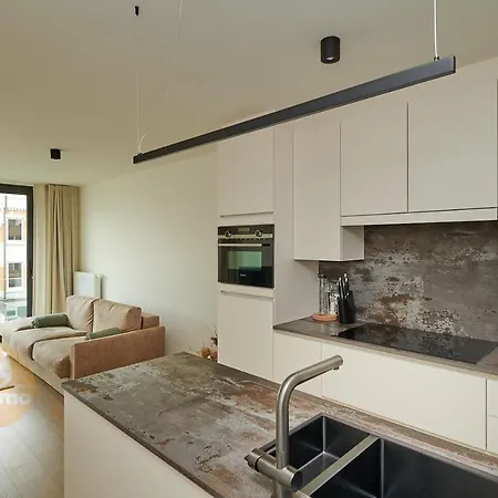 Stephanie 0201 De Panne