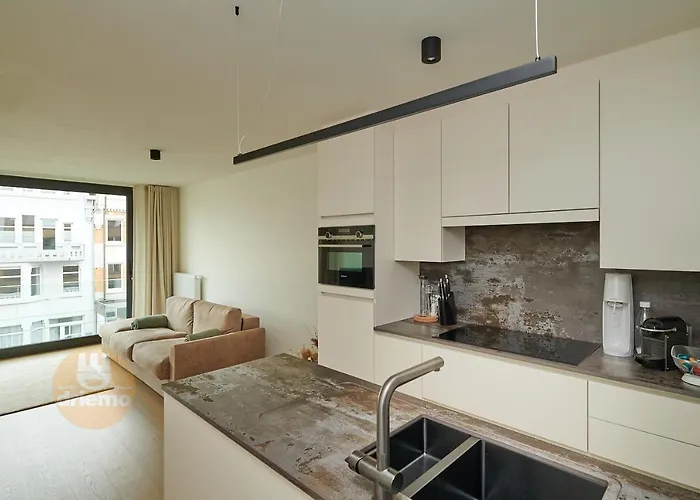 Stephanie 0201 De Panne